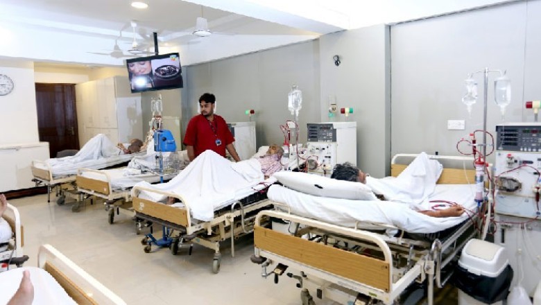 Over 3,000 Karachiites land in hospitals due to overeating during Eid holidays