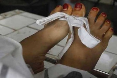 Man stabs friend to death on suspicion of illicit relations with wife in Karachi DHA