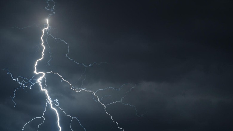 Tragic lightning strikes in India’s Gujarat kill 24