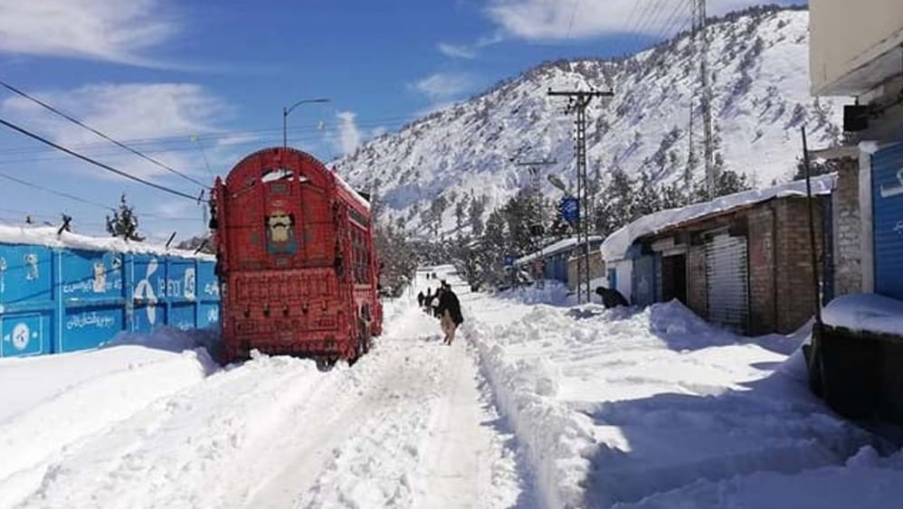Balochistan continues to receive snowfall