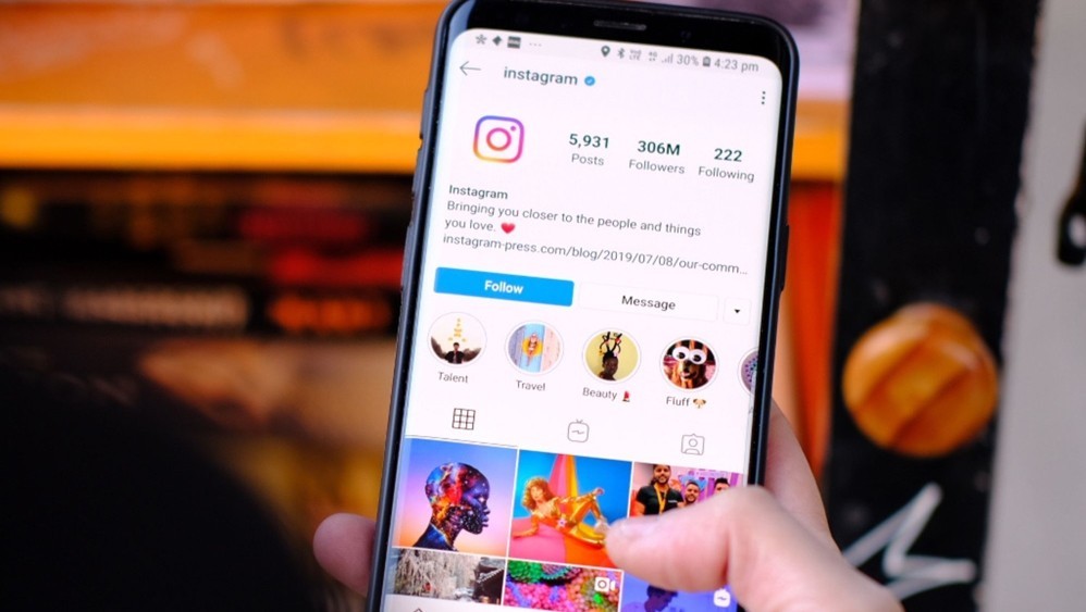 Wife, family kill man for stopping her from making Instagram reels