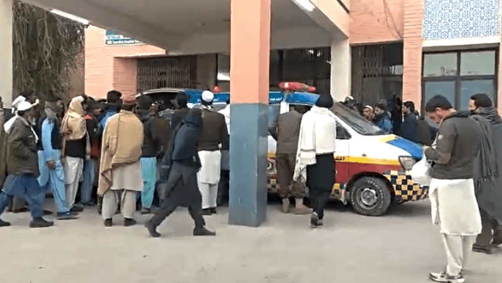 3 cops among 4 lose lives in late-night attack on Kohat checkpost