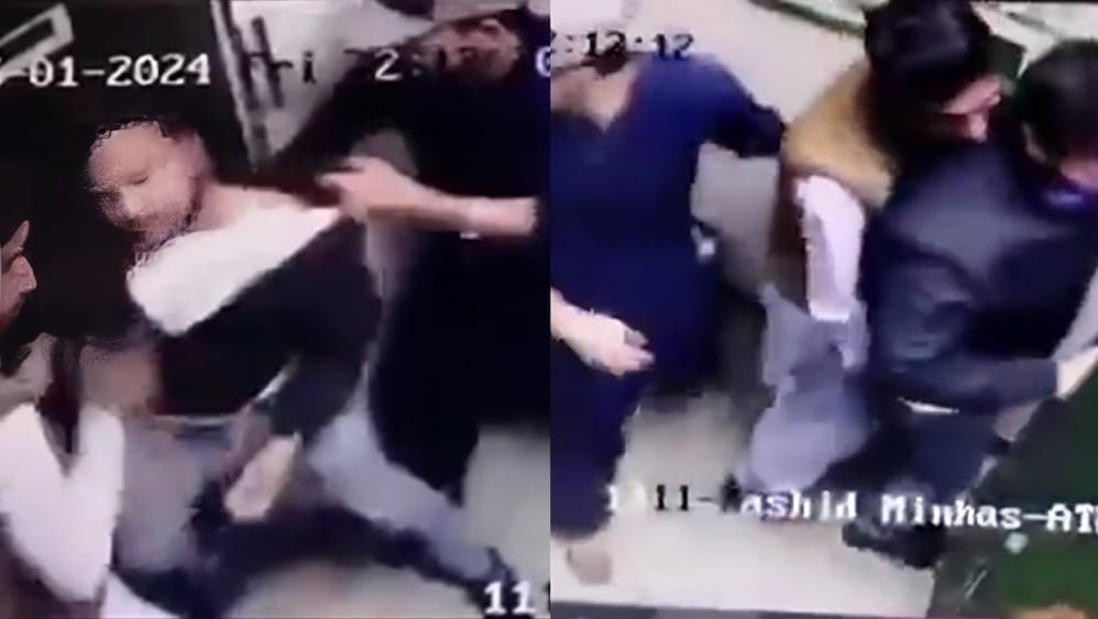 VIDEO: Man robbed at gunpoint in Karachi after using ATM