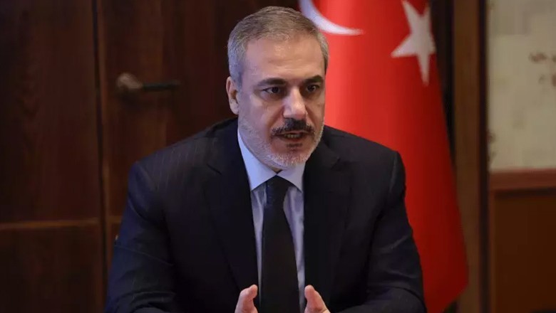 Turkey urges calm as Pakistan, Iran exchange strikes