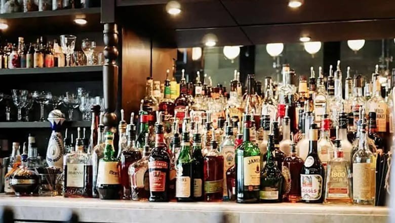 Saudi Arabia set to open 1st liquor store: report