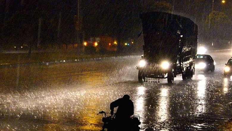 Light to heavy rain expected again in Karachi today