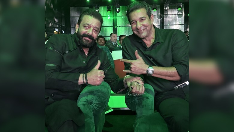 Wasim Akram poses for a picture with his 'buddy' Sanjay Dutt
