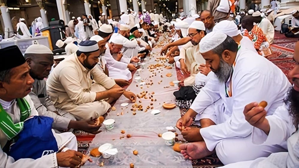 Iftar serving inside mosques banned in Saudia Arabia