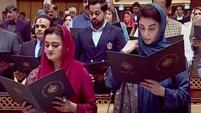 Newly-elect MPAs sworn in to 18th Punjab Assembly