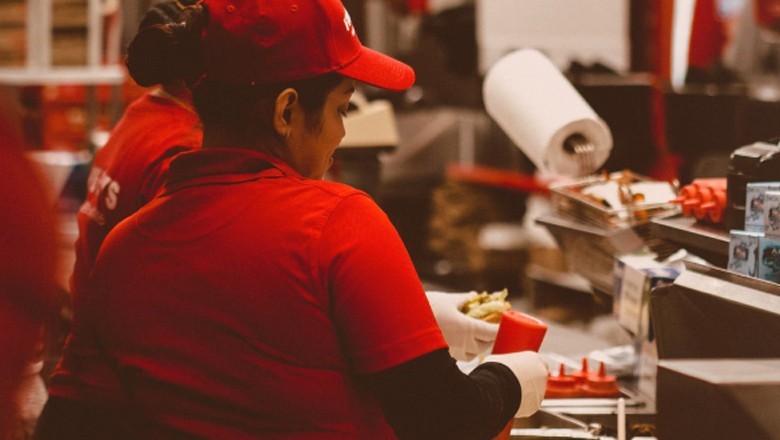 Karachi ranks fourth for friendliest fast food workers worldwide