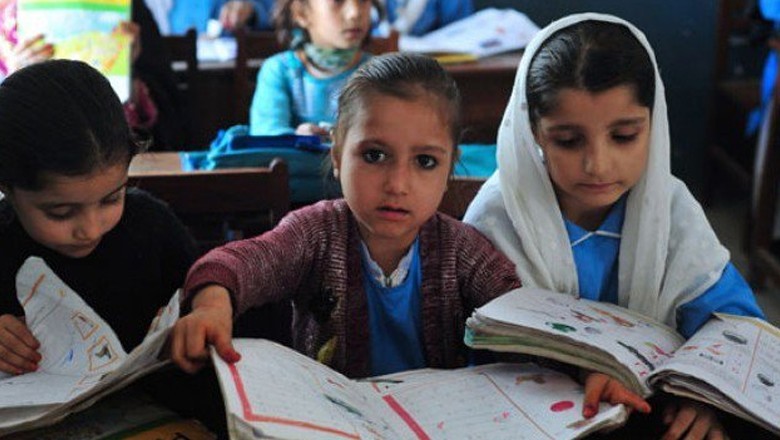 Sindh govt to hand over 100 schools to NGOs to improve education quality