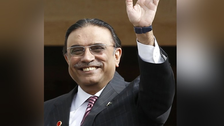 Asif Zardari takes oath as Pakistan's 14th president