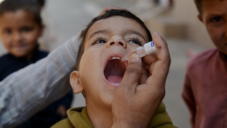 Khyber Pakhtunkhwa decides to cancel NICs of parents who refuse polio drops