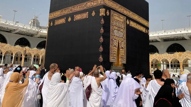 Pilgrims barred from performing more than one Umrah in Ramadan
