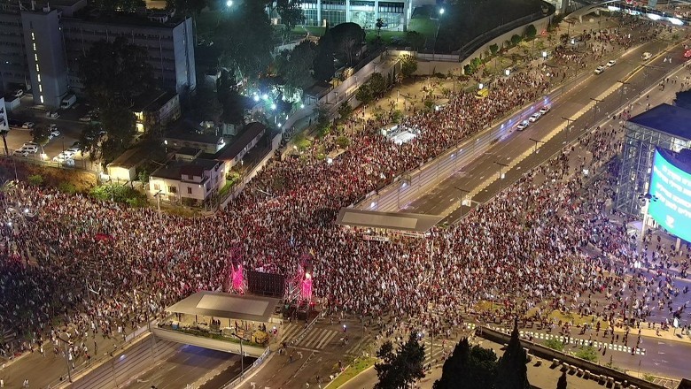 Watch: Thousands of Israelis protest against Netanyahu in Tel Aviv