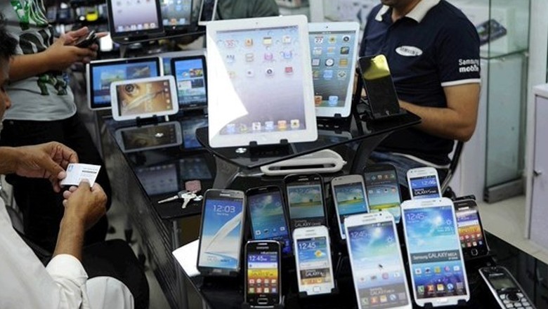 Non-filers will receive only Rs10 on Rs100 mobile top-ups under new tax