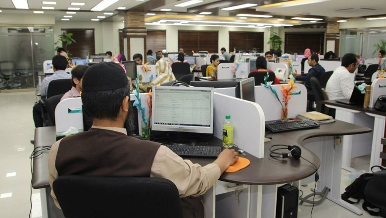 Govt officials' salaries likely to increase by up to Rs105,000 per month