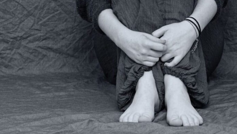 School principal arrested for rape attempt on female student in Karachi