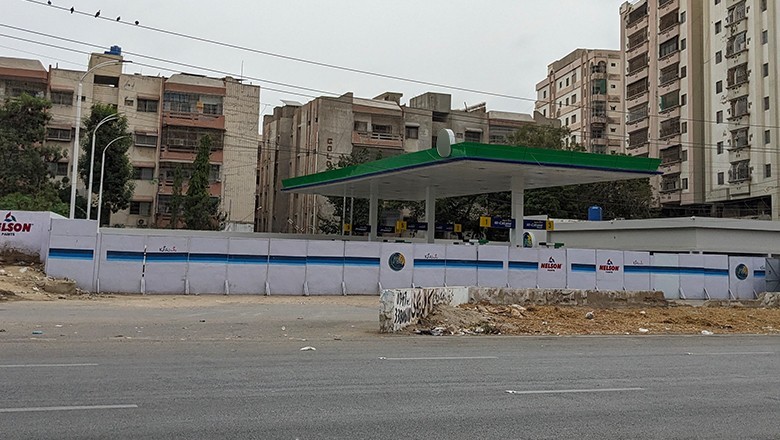 Petrol pumps only closed in Karachi as association remains divided