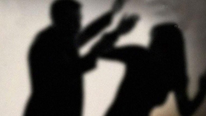 Naushahro Feroze woman attacked by family with axe for 'seeking divorce'