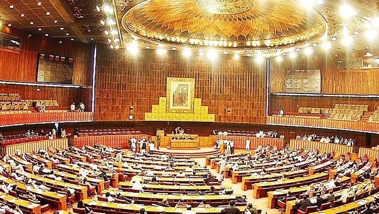 3 MNAs claim inability to pay electricity bills despite Rs122,000 salary, says PTI lawmaker