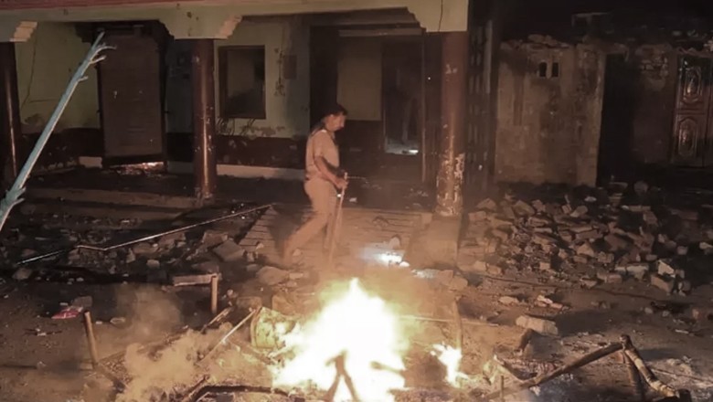 Mob sets Muslim man’s house on fire for eloping with Hindu woman