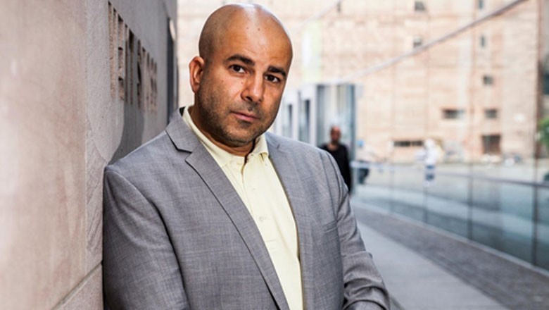 Ex-IDF spokesperson uses fake knife image to accuse Palestinians of stabbing Israelis