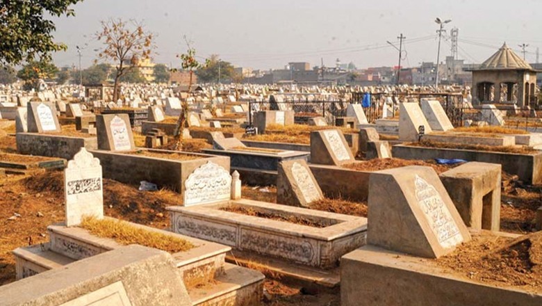 Karachi police arrest man for sexually abusing dead women in graveyards