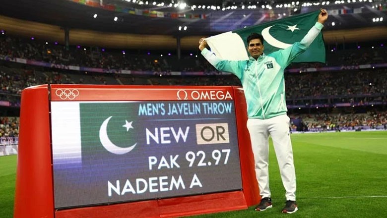 Pakistani, Indian netizens unite to celebrate Arshad and Neeraj’s Olympic win