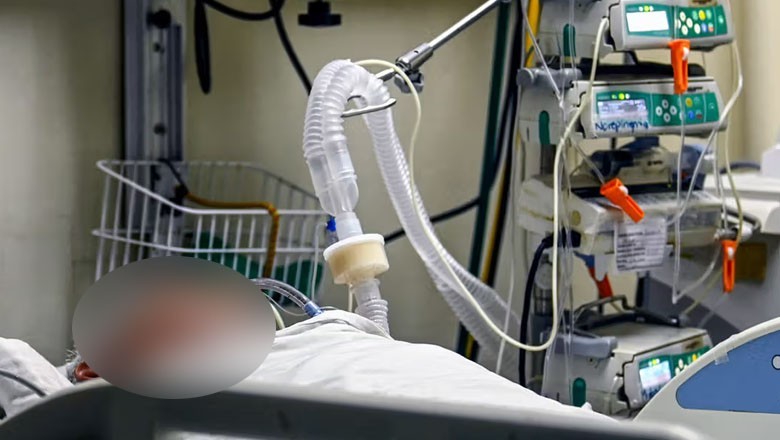 Man injured in Karsaz car accident put on ventilator due to 'critical condition'