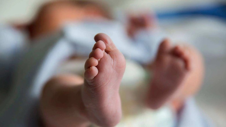 Newborn dies after falling from nurse's hands at Rawalpindi hospital