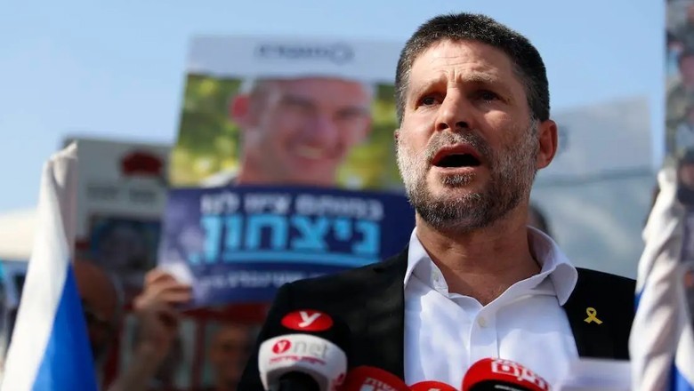 Israeli finance minister threatens to withhold workers salaries amid nationwide strikes