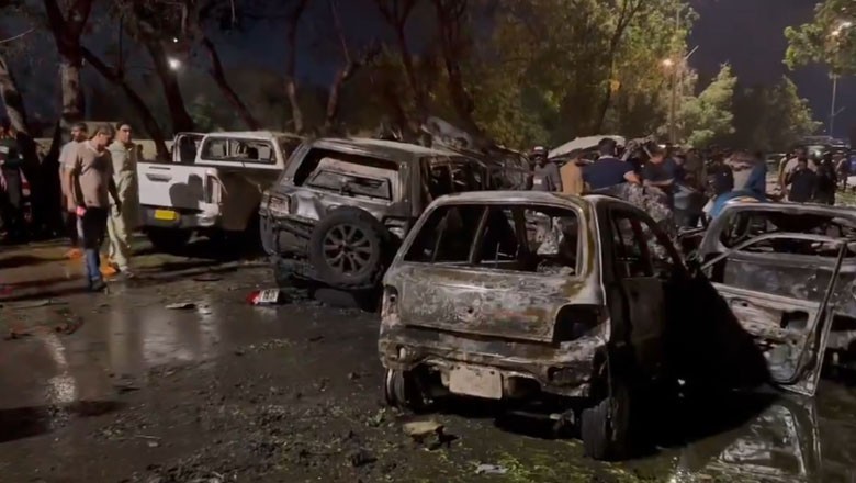 Suspected IED explosion kills 3 foreigners, injures 17 in Karachi