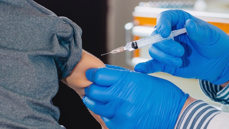 Diphtheria vaccine crisis claims over 100 children's lives in Karachi