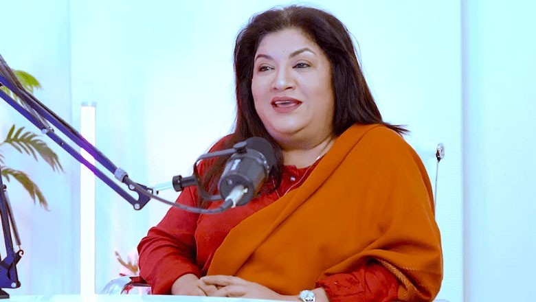 I was invited by Pakistan award show in Houston and they gave my trophy to someone else: Hina Dilpazeer