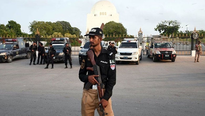 Street crime cases dropped by 50% in Karachi: police