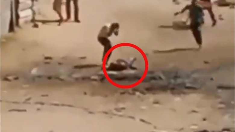 Israeli army bombs Palestinians trying to rescue injured child