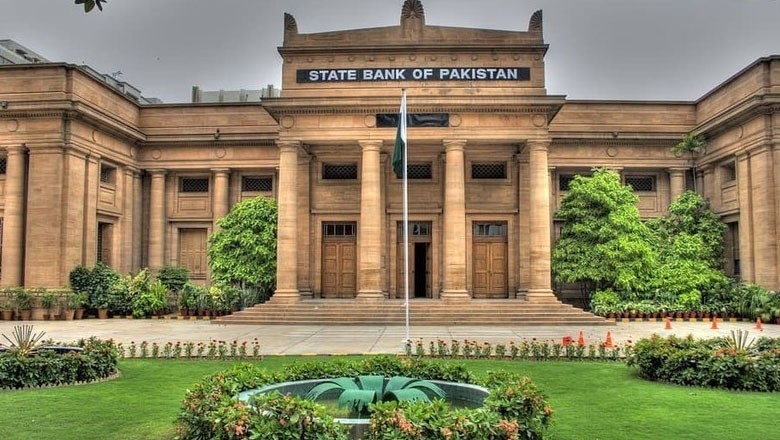 Economists seek further 200 bps cut in policy rate