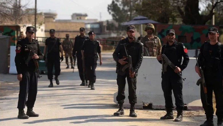 Peshawar cop took Rs200,000 for aiding Police Lines terror attack that killed 86 officers: report