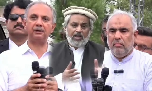 PTI leaders released after brief arrest outside Adiala Jail