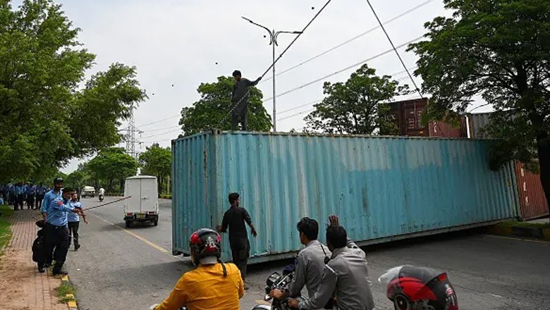 "People aren't foolish:" Netizens outraged as govt seals captial ahead of PTI protest