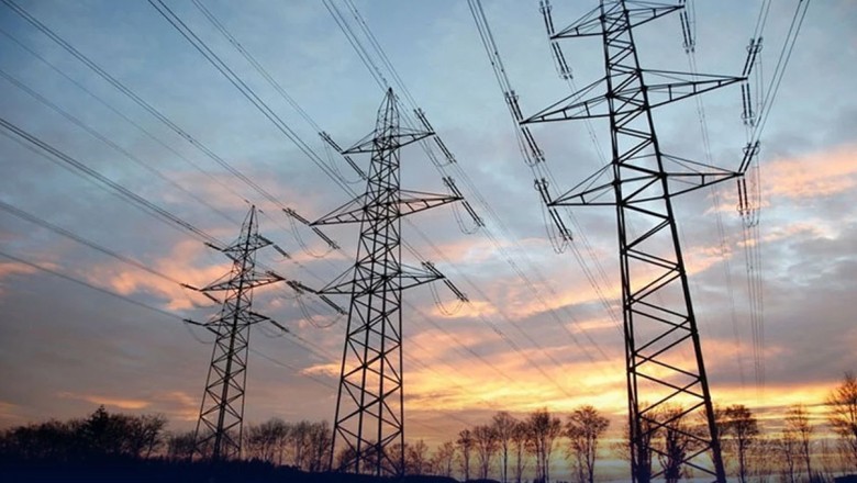 Nepra slashes power tariff for Karachi