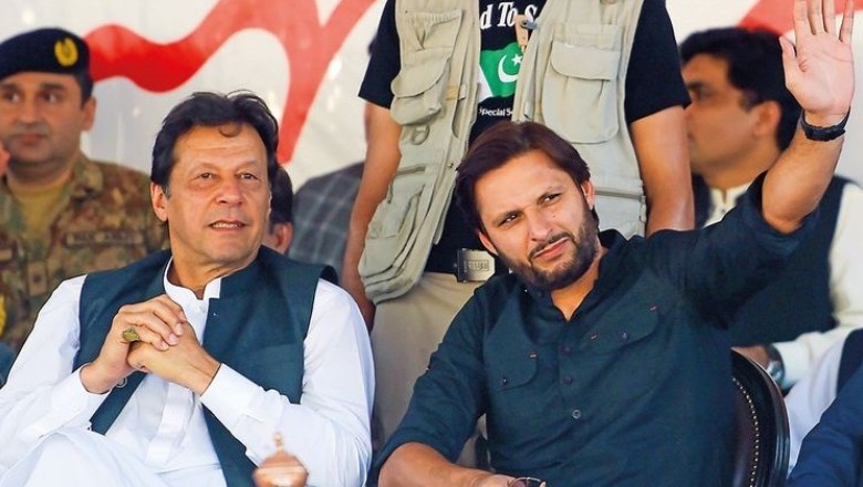 Shahid Afridi credits Imran Khan for choosing cricket over army