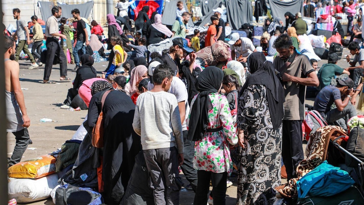 Lebanon agrees to issue visas to stranded Pakistanis in Syria