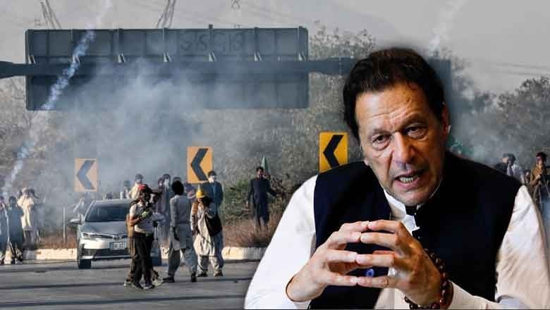 Imran criticises PTI leaders for failing to ‘react strongly’ against D-Chowk crackdown