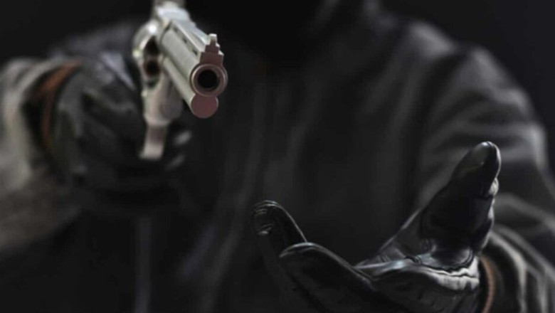 Karachi man killed by robbers for resisting theft of his new bike