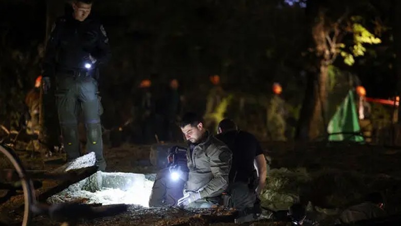 Several injured after Yemen launches missile attack on Tel Aviv