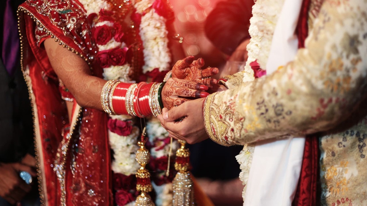 Pakistanis spend Rs100 to 200bln yearly on lavish weddings