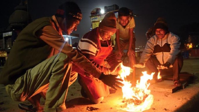 Karachi recorded coldest night on Friday as mercury hits single digit