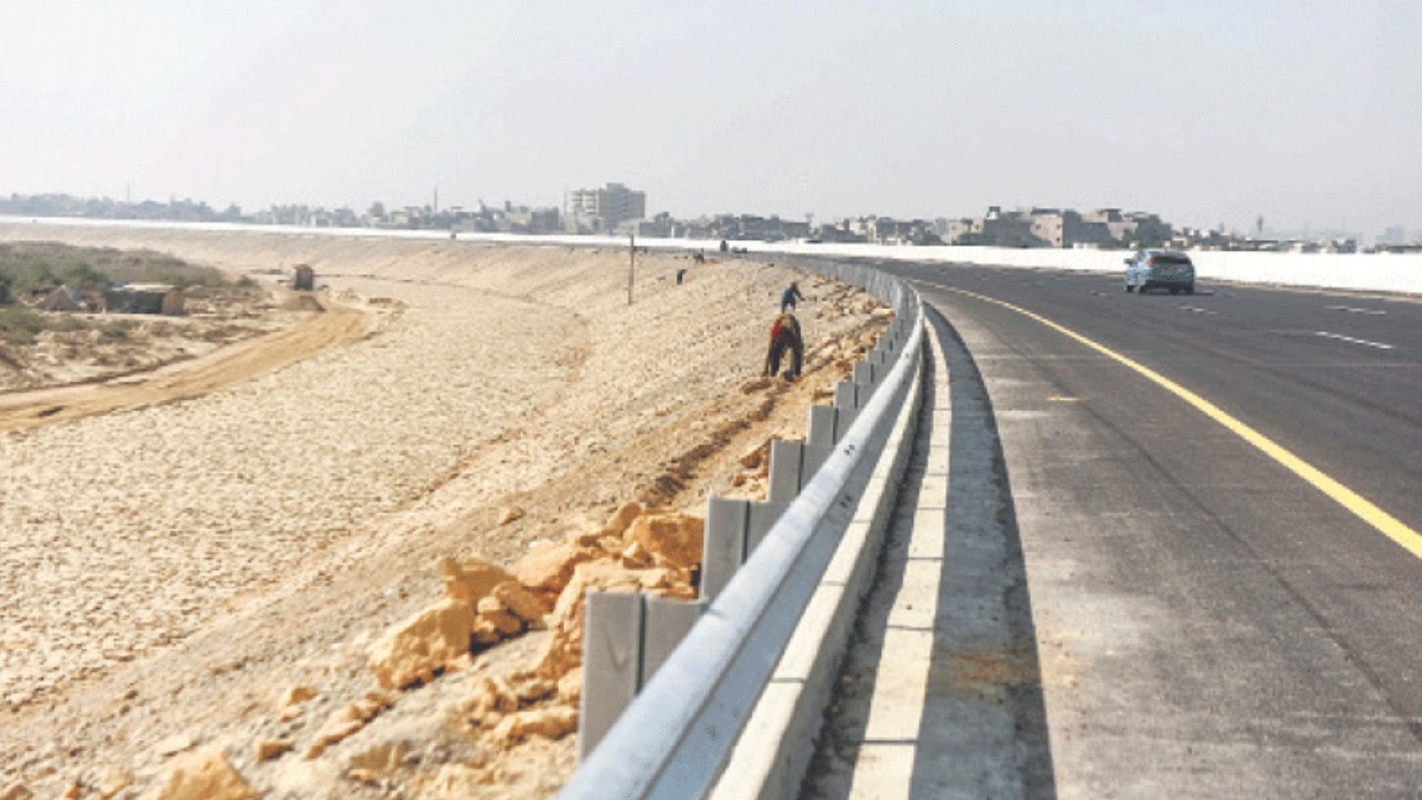 Motorcycles, rickshaws to be banned on Malir Expressway